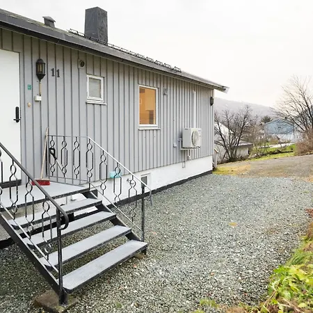 Tromso Family House بيت للعطل Tomasjorda