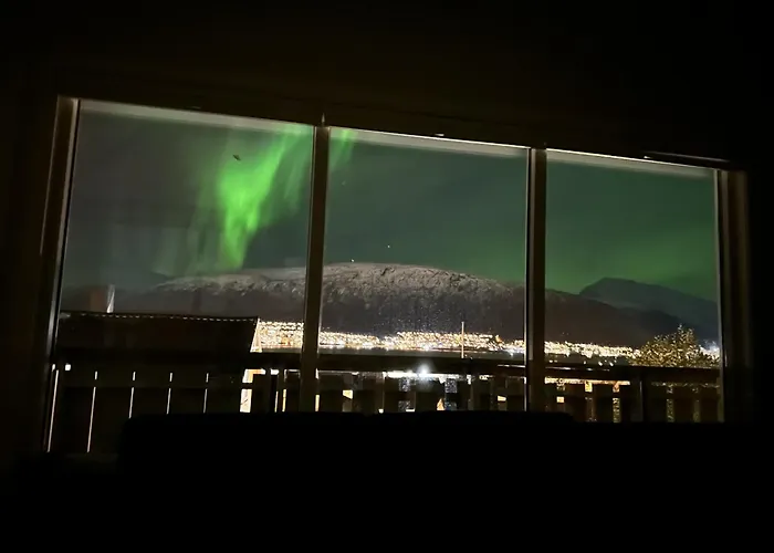 Сasa de vacaciones Tromso Family House