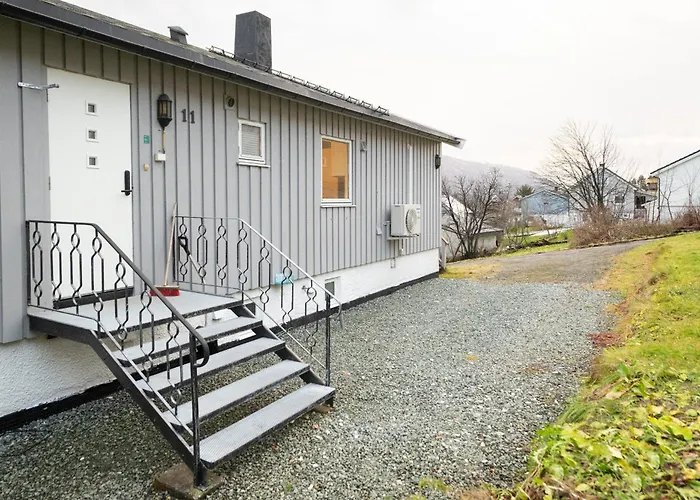 Tromso Family House Дом отдыха Tomasjorda
